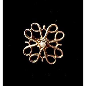 10K Gold & Pear R Roberts Small Brooch/Pin Collar